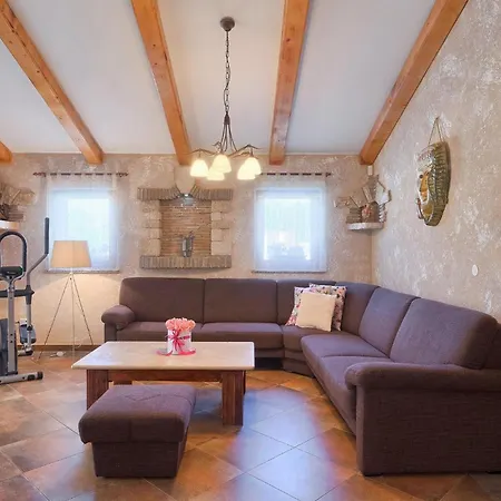Holiday home Family Pula